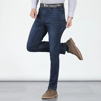 👖💪 Elastische Herrenjeans mit hoher Taille & geradem Bein – 50% RABATT! Bequemer Sitz, viel Bewegungsfreiheit – perfekt für jeden Tag. 🔥✨