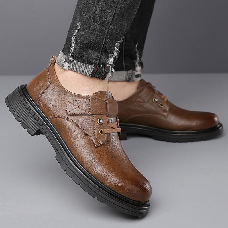 🔥Solange der Vorrat reicht 40 % Rabatt!🎉Atmungsfreie Retro -PU -Leder -Softroshese von Männern