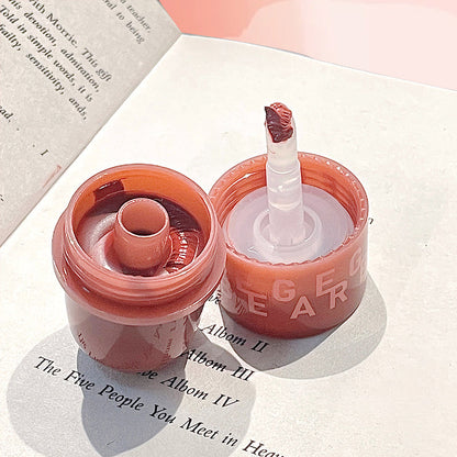 Glade per labbra a specchio idratante e idratante in uno stile elegante