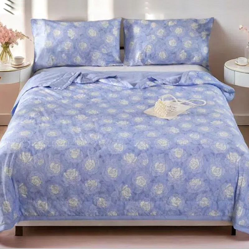 Cooling soft summer blanket