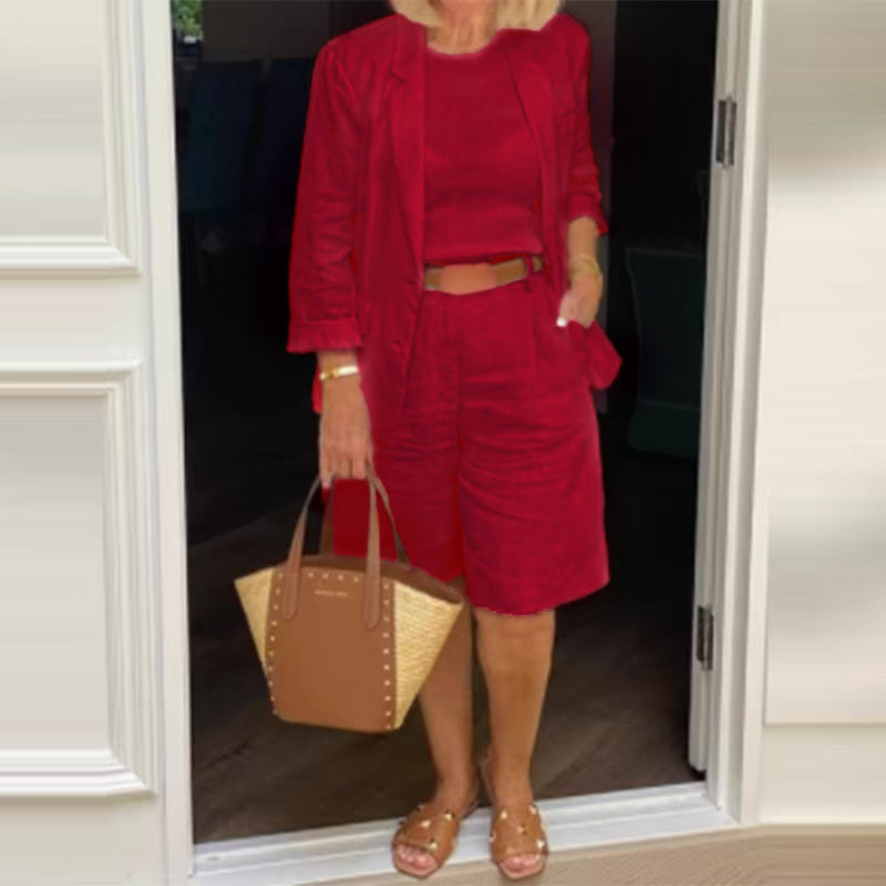 Elegante set di pantaloncini di lino e blazer per le donne