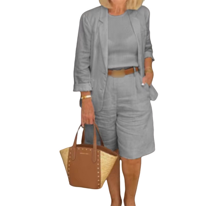 Elegante set di pantaloncini di lino e blazer per le donne