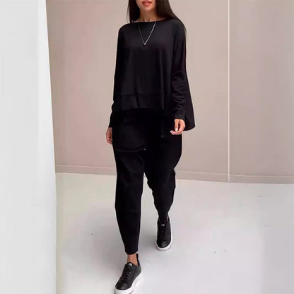 Abito da donna casual sportivo con diverse borse