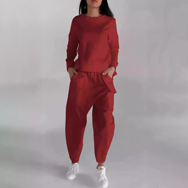 Abito da donna casual sportivo con diverse borse