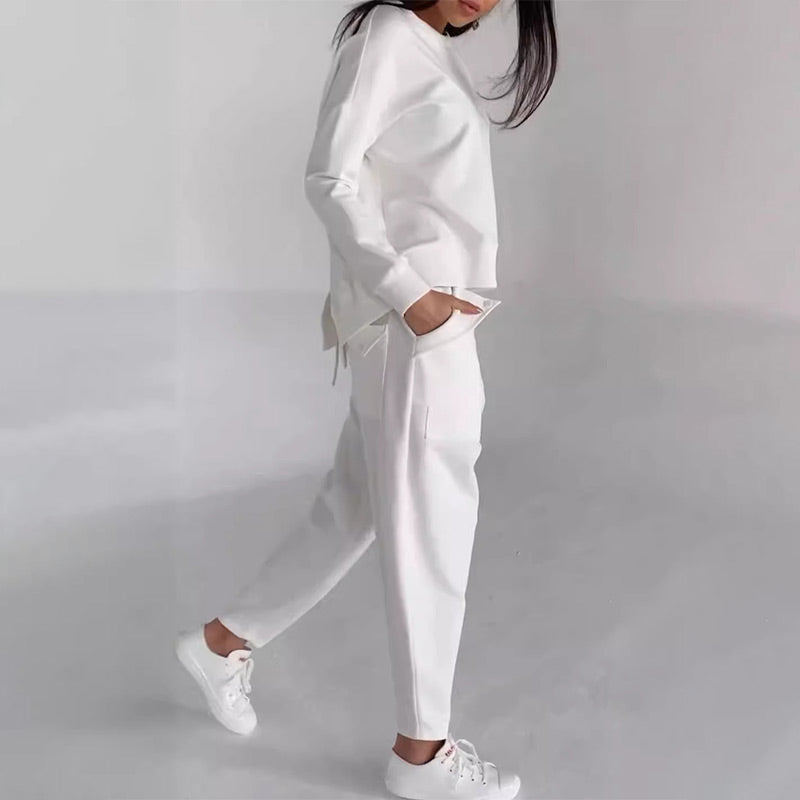 Abito da donna casual sportivo con diverse borse