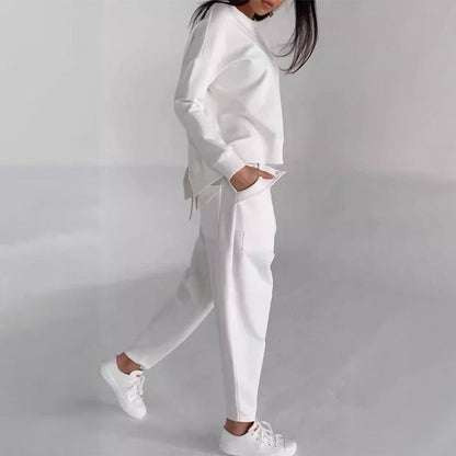 Abito da donna casual sportivo con diverse borse