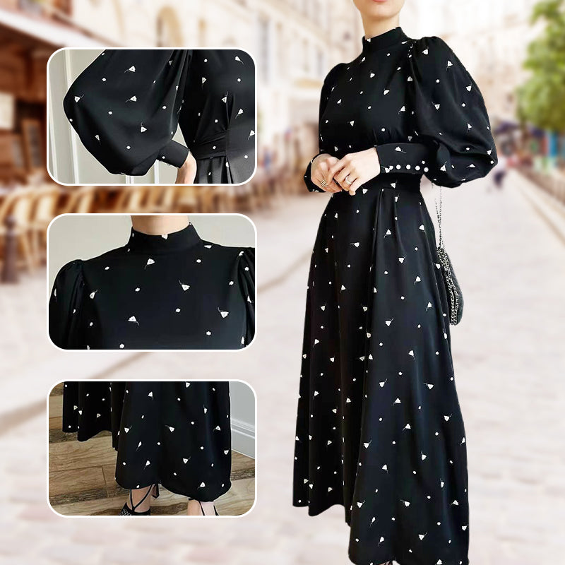 Maxikleid con colletto stand -up e cintura di collegamento