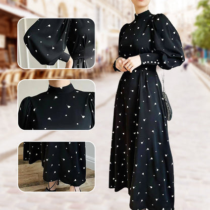Maxikleid con colletto stand -up e cintura di collegamento