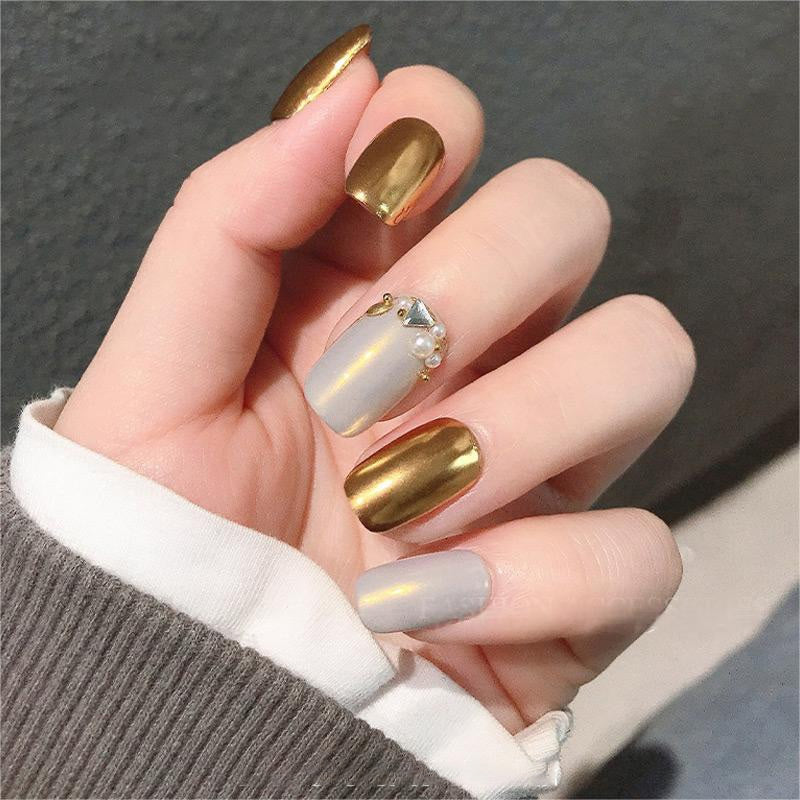 Superheller solid nail powder with a mirror effect