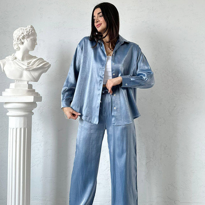 Abiti alla moda in 2 parti: camicia e pantaloni lucenti con gamba larga e vita alta
