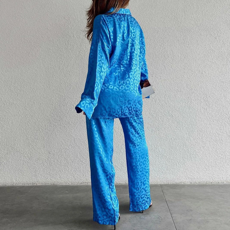 Due parti set con modello leopardo per le donne