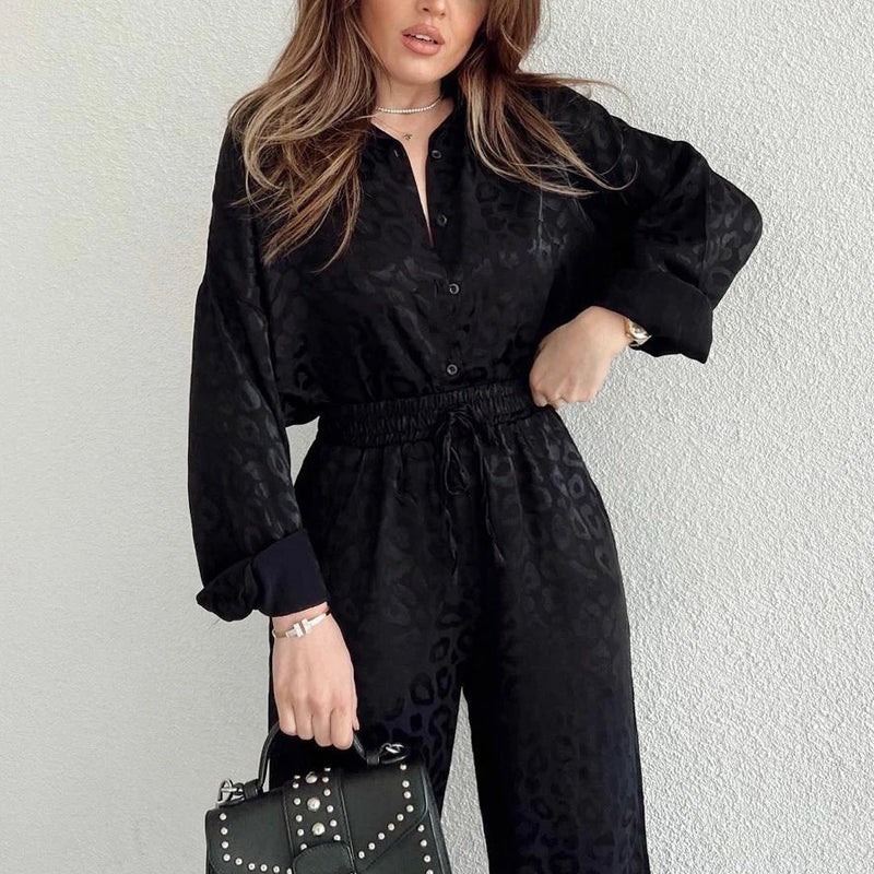 Due parti set con modello leopardo per le donne