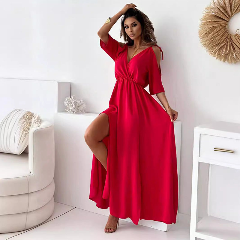 Robe élégante et sexy avec un col en V et une fente latérale pour les femmes