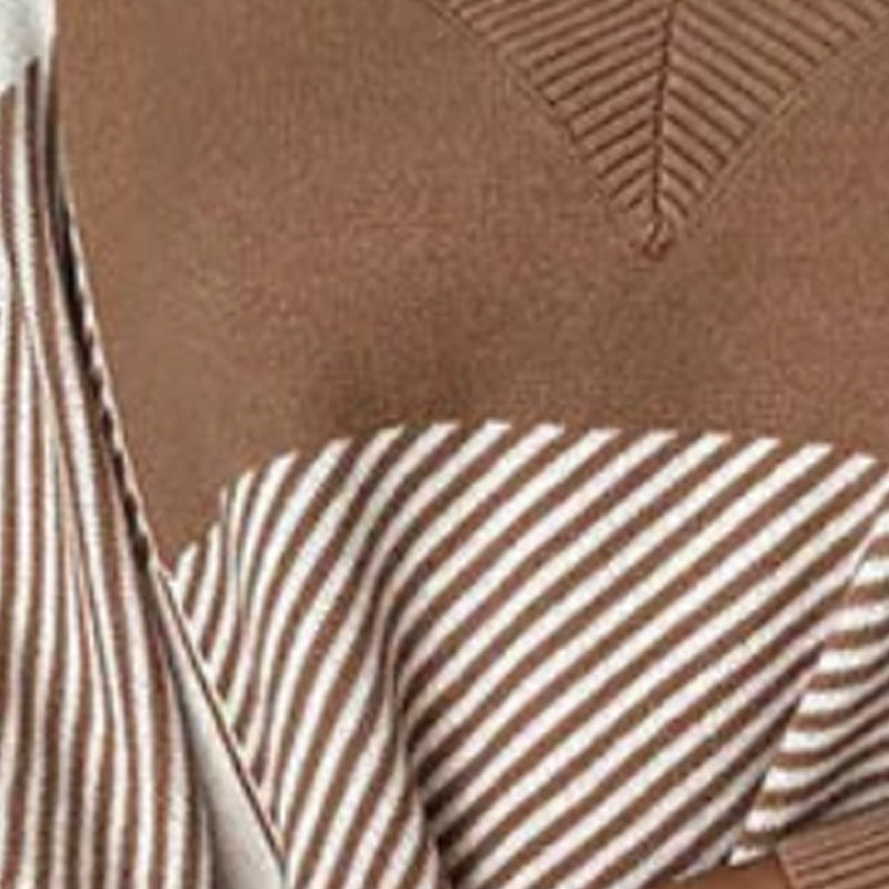 Maglione casual con mantello a scacchi e blocco a colori