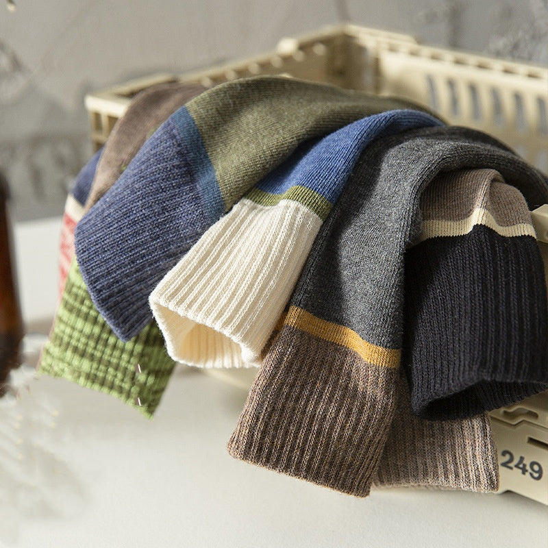 Men comfortable, breathable socks with color block design