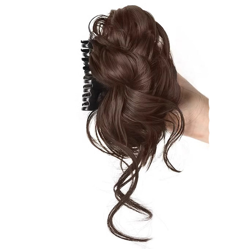 Wig's haarclip in verknipte kapsel