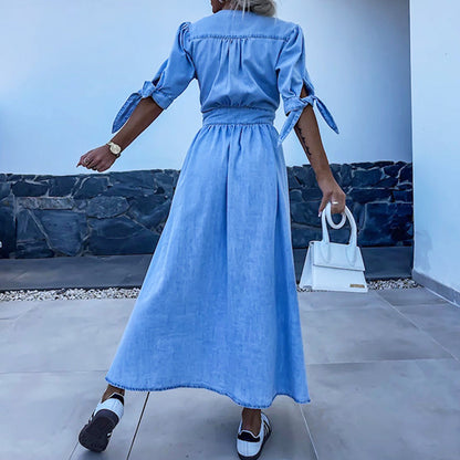 ✨Nytt om våren! - 🧥Damekjole i denim med V-hals og knapper foran