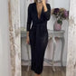 Vestido metálico de manga larga-cuerpo-cuerpo con un escrito en V