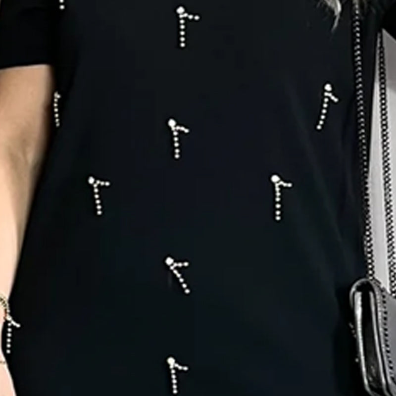 Abito da donna con strass e braccia corte