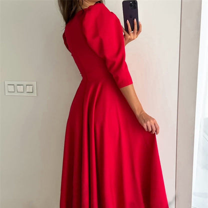 Abito midi a forma di vita a forma di vita con un scollo a V per le donne