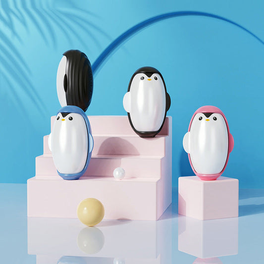 Rollador de pelusa lavable en forma de un pequeño pingüino