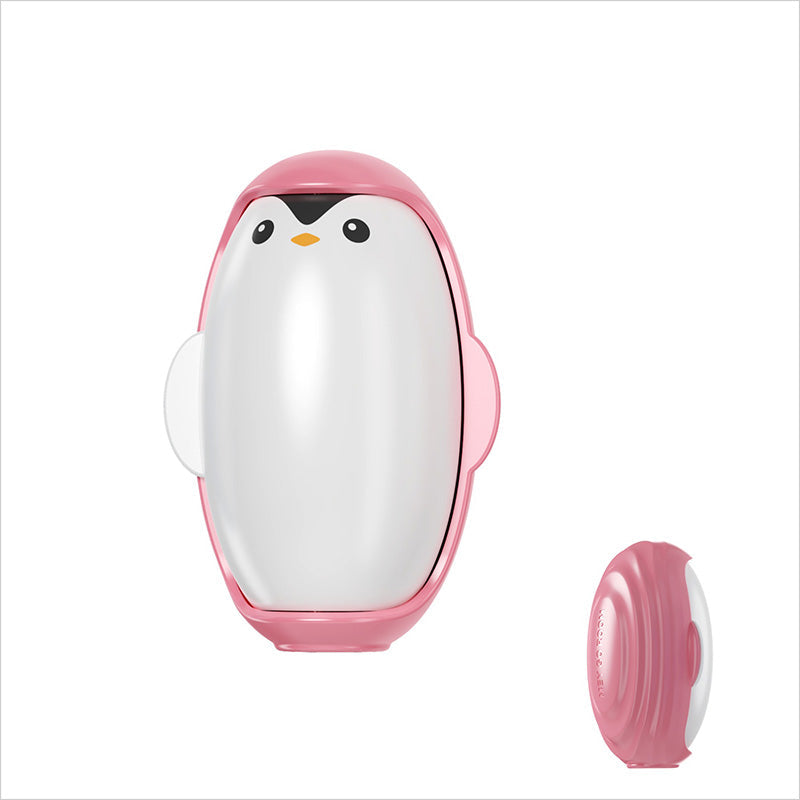 Rollador de pelusa lavable en forma de un pequeño pingüino