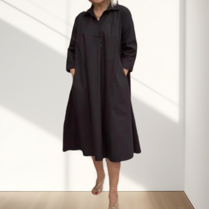 Robe de femme décontractée et monochrome avec des poches pratiques