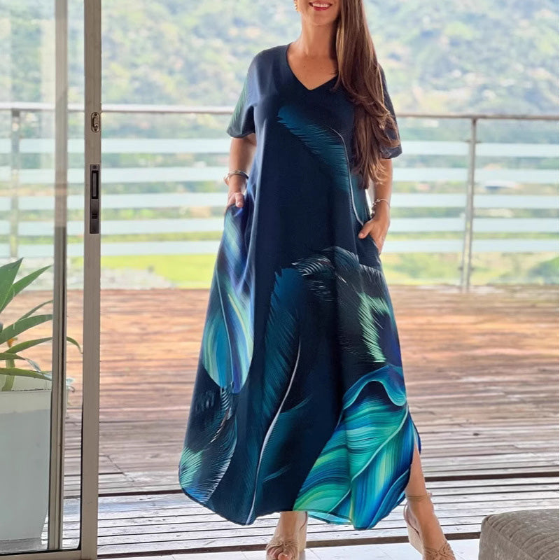 Ladies Loose leisure dress with V-neck, pressure and short sleeves
