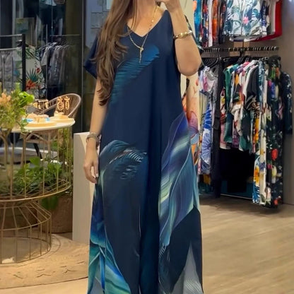 Ladies Loose leisure dress with V-neck, pressure and short sleeves