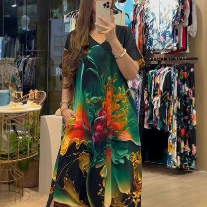 Ladies Loose leisure dress with V-neck, pressure and short sleeves