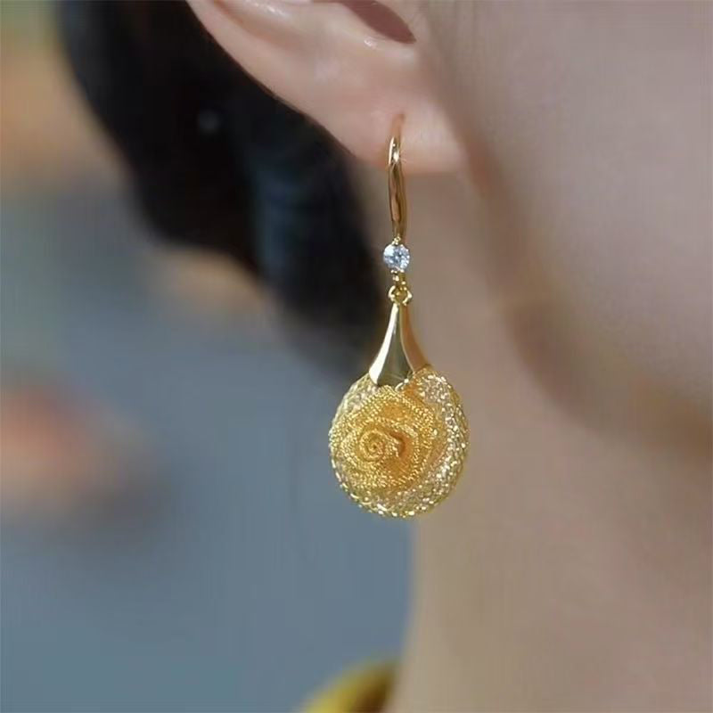 🔥Solange der Vorrat reicht 40 % Rabatt!🎉Die goldenen Jahre- Vielseitige goldene Rosen-Ohrringe für Damen