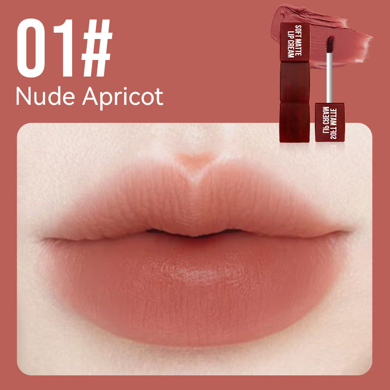 Weiche, matte, schwerelose Lippencreme
