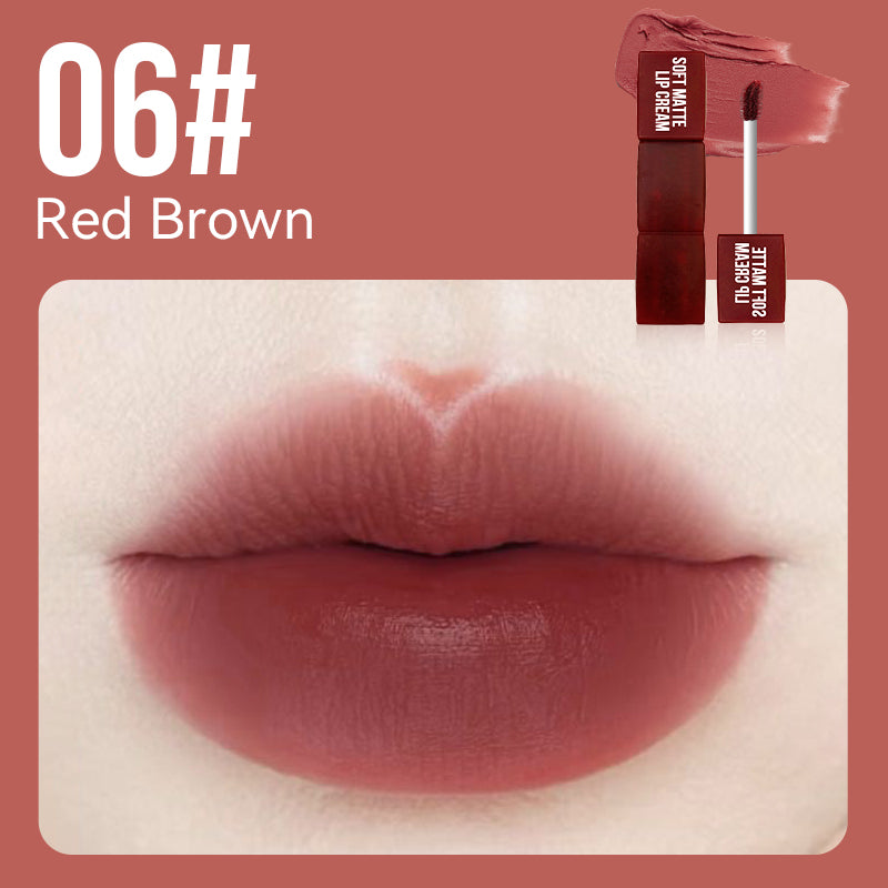 Weiche, matte, schwerelose Lippencreme