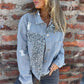 Modische Patchwork-Jeansjacke mit Leopardenmuster