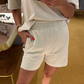 Casual Damen-Zweiteiler: Kurzärmliges, gestreiftes T-Shirt & Shorts