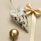 Herzförmiges, handgesticktes Weihnachts-Set