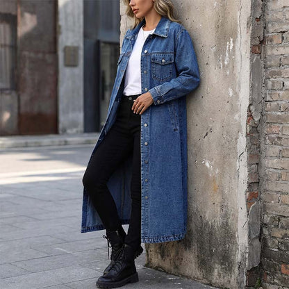 📢📢50 % Rabatt!! ⏰👖【Lange Jeansjacke】—— Zugeknöpft für Eleganz, aufgeknöpft für Flair – ein Kleidungsstück, mit dem Sie den Stil im Frühling und Herbst meistern!🤠💙✨