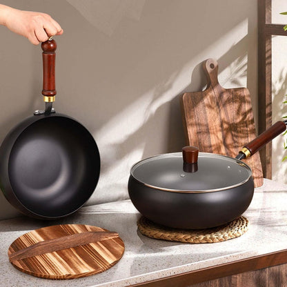 🔥Solange der Vorrat reicht 40 % Rabatt!🎉Alteisen Wok – Robuster Gusseisenbräter mit Deckel für Braten & Kochen👩‍🍳🍲