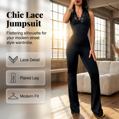 ✨🔥Eleganter Jumpsuit mit V-Ausschnitt, Spitzenverzierung und ausgestelltem Bein🖤