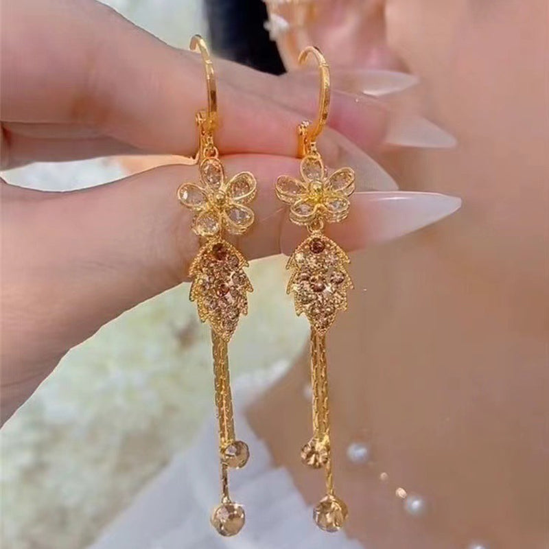 👂💎 50% RABATT! Ohrringe mit synthetischen Diamanten und floralen Quasten – Funkelexzess & romantischer Boho-Charme ✨