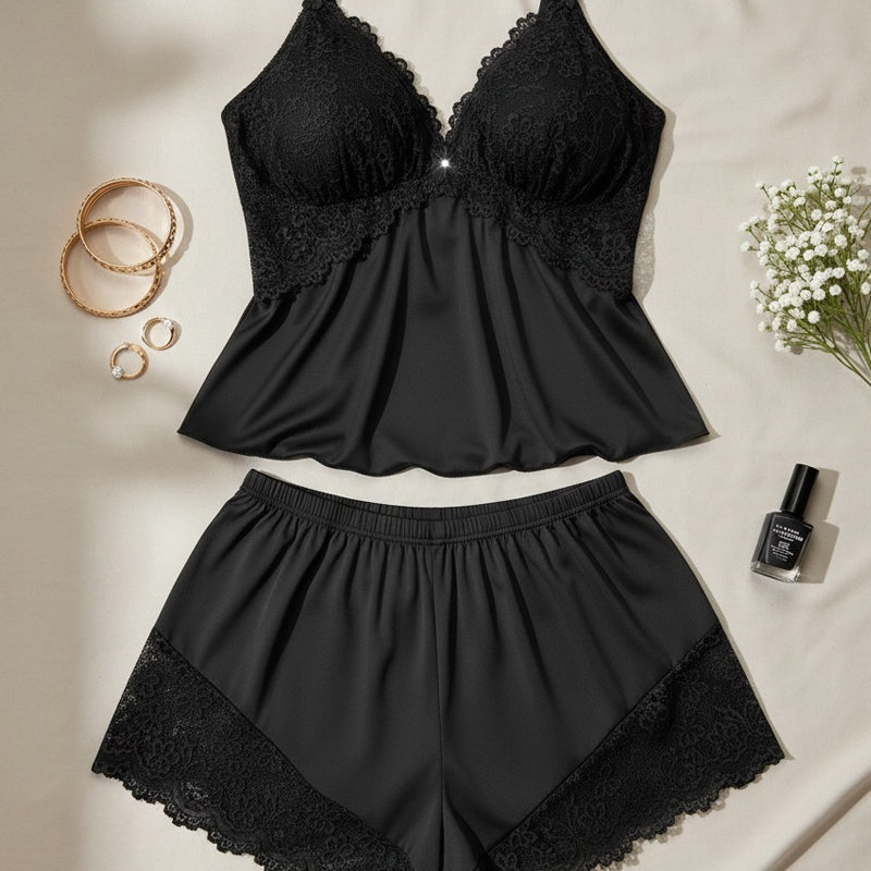 🥳HEISSER VERKAUF 2026🥳💞ÜBER 50.000 VERKAUFT!👗🌸 50 % RABATT! Pyjama-Set aus Top und Shorts mit Spitzenbesatz – Weicher, satinartiger Stoff, verstellbare Träger und V-Ausschnitt.