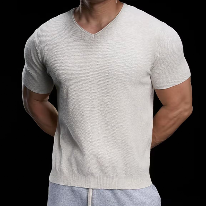 👕 ZEITLICH BEGRENZT 50% RABATT! ✨ Atmungsaktives V-Ausschnitt Strick-T-Shirt – Strukturiertes Finish, Sportlicher Schnitt, Vom Gym auf die Straße 🏋️