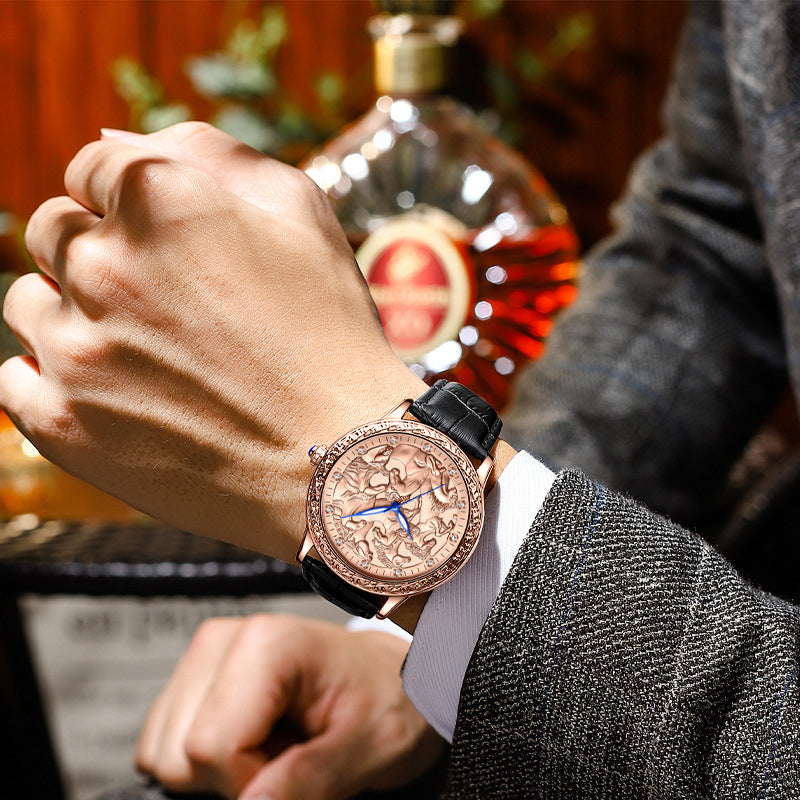 Montre vintage huit chevaux gravés