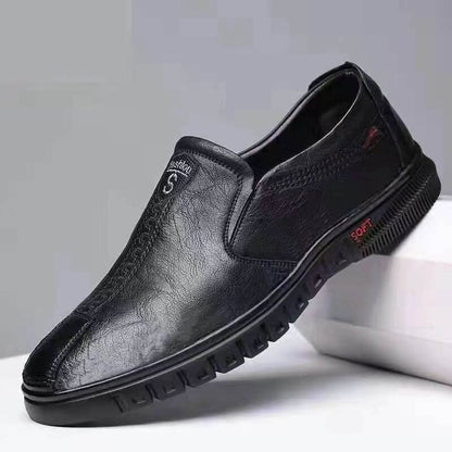 Zapatos para hombres hechos a mano hechos de cuero
