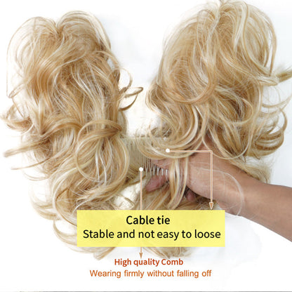 Clip de peine lateral desordenado en el accesorio para el cabello del moño