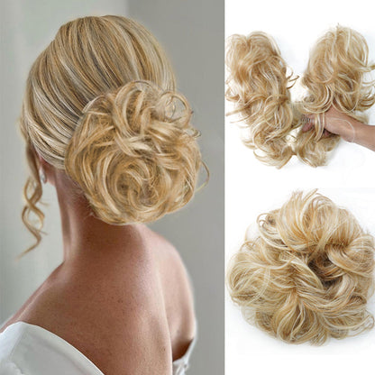 Clip de peine lateral desordenado en el accesorio para el cabello del moño